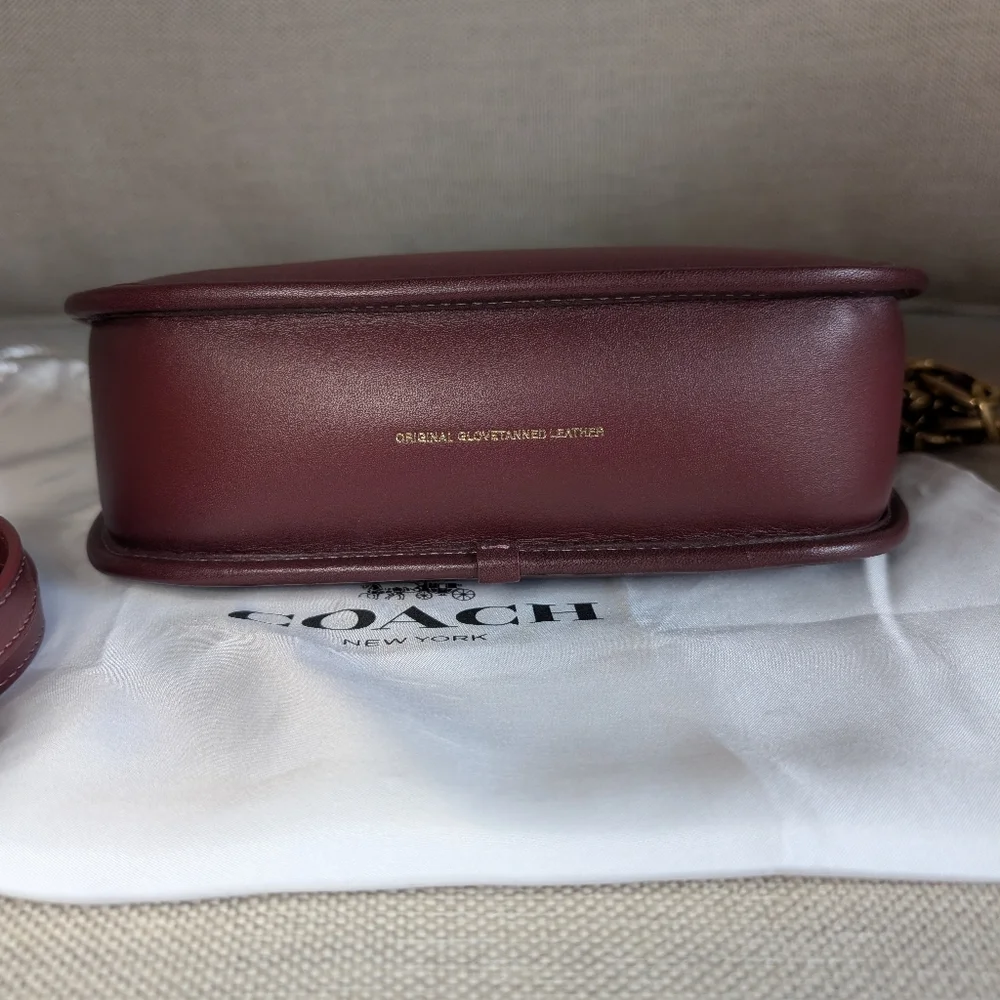 Coach swinger bag in wine with chain strap - Picture 3 of 11